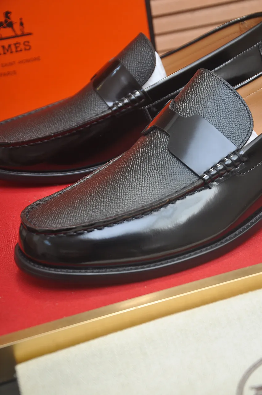 Men's shoes💰540💶[HERMES] (cowhide lining)🍀Italian top luxury🍀He does not pursue novel styles and gorgeous colors, but attracts the favor of successful men with his flawless, elegant and classic style. Formal leather shoes This very comfortable, simple and stable style allows you to easily match any style! The pattern is absolutely 1:1 refined from the original case, and we strive for excellence in materials, imported cowhide + cowhide lining💪💪💪extraordinary texture👍! .Code number: 39-45 (45 customized)